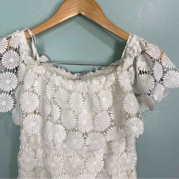Trina Turk Bardot Eyelet Floral Crochet Swim Cover‎ Up Dress Shoulder Mini Sz S - Picture 2 of 9